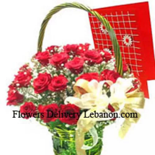 סל של 24 ורדים אדומים עם כרטיס ברכה חינם