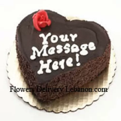 1 Kg (2.2 Lbs) Heart Shaped Black Forest Cake (서울 지역에만 케이크 배송 가능합니다. 서울 외 지역으로의 케이크 주문은 크림 없는 초콜릿 브라우니 케이크로 대체되거나 수령인에게 동일한 케이크를 구매할 수 있는 Red Ribbon 바우처가 제공됩니다)